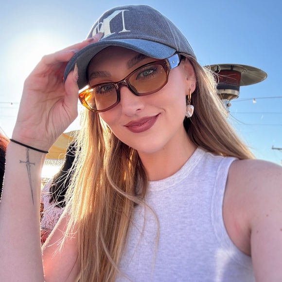 lindseybrookeee